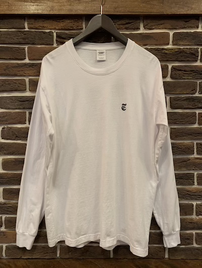NEW YORK TIMES(US IMPORT) hTRUTHh L/S TEE
